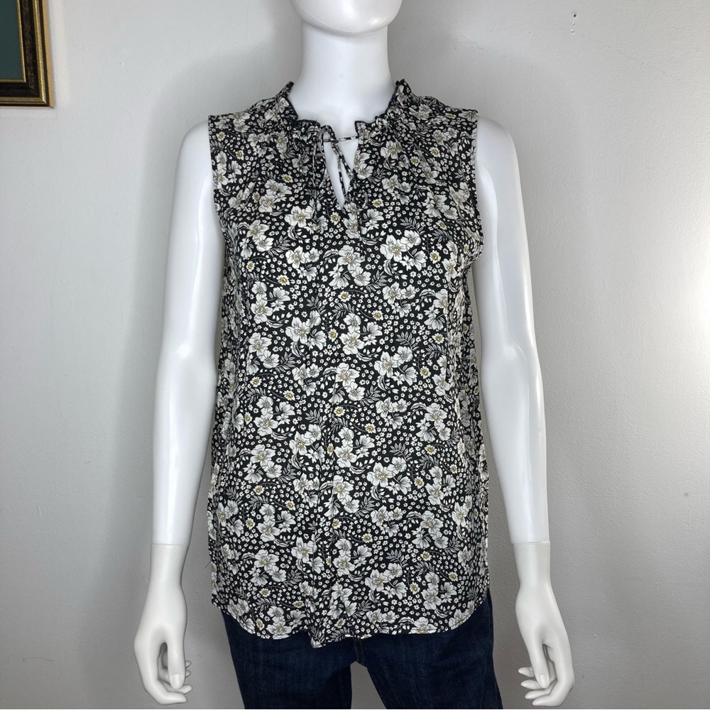 🌸✨ Premise Floral Blouse – NWT Beauty! - Picture 2 of 11